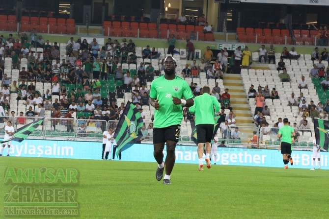 Süper Kupa heyecanı başlıyor! İşte Akhisarspor ve Galatasaray saha içind 44