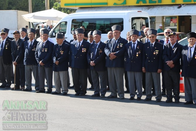 Akhisar'da 19 Eylül Gaziler günü törenle kutlandı 59