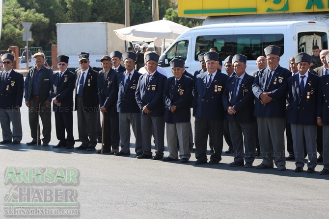 Akhisar'da 19 Eylül Gaziler günü törenle kutlandı 62