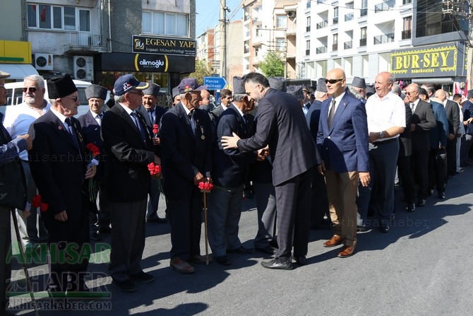 Akhisar'da 19 Eylül Gaziler günü törenle kutlandı 90