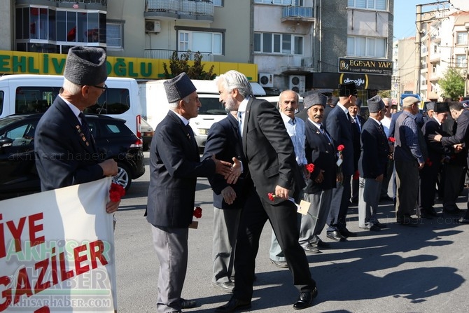 Akhisar'da 19 Eylül Gaziler günü törenle kutlandı 94