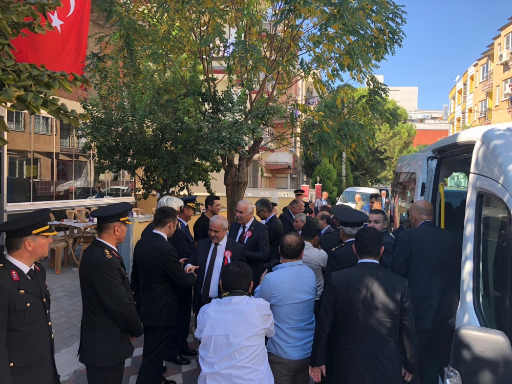 Manisa Valisi Mustafa Hakan Güvençer, Akhisarlı Afrin Gazisini ziyaret e 5