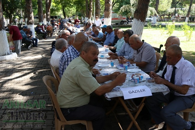 Akhisarlı Gaziler, protokol üyelerini kabul etti 12