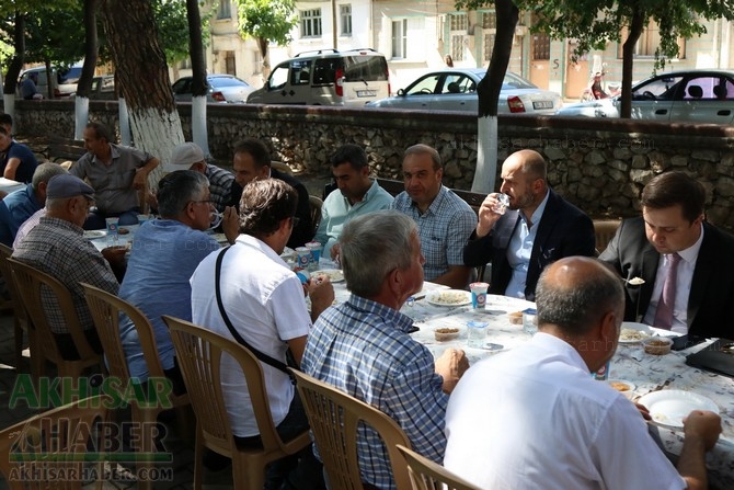 Akhisarlı Gaziler, protokol üyelerini kabul etti 16