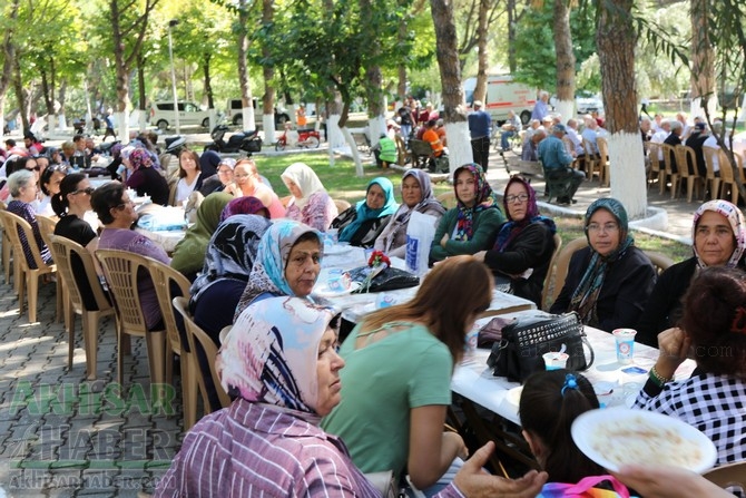 Akhisarlı Gaziler, protokol üyelerini kabul etti 8