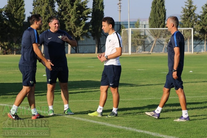 Akhisarspor Teknik Heyeti, Krasnodar maçı öncesi değerlendirmelerde bulu 17