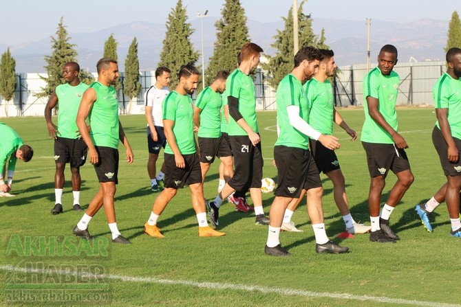 Akhisarspor Teknik Heyeti, Krasnodar maçı öncesi değerlendirmelerde bulu 21