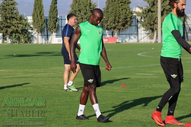 Akhisarspor Teknik Heyeti, Krasnodar maçı öncesi değerlendirmelerde bulu 24