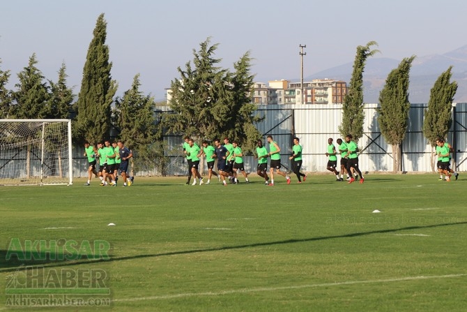 Akhisarspor Teknik Heyeti, Krasnodar maçı öncesi değerlendirmelerde bulu 26