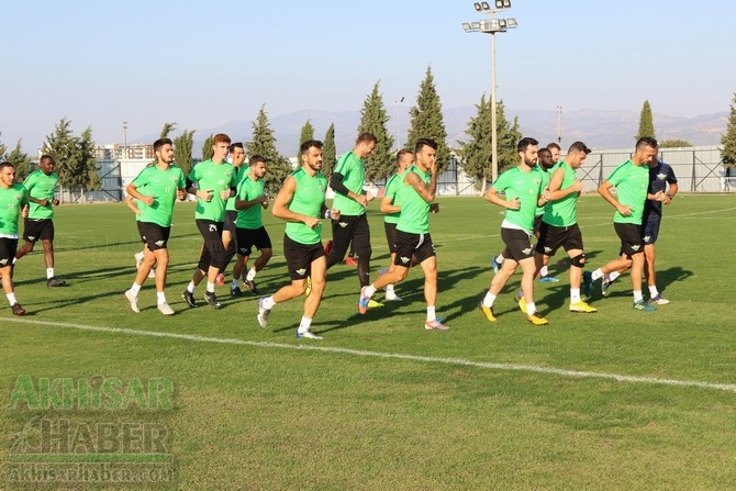 Akhisarspor Teknik Heyeti, Krasnodar maçı öncesi değerlendirmelerde bulu 32