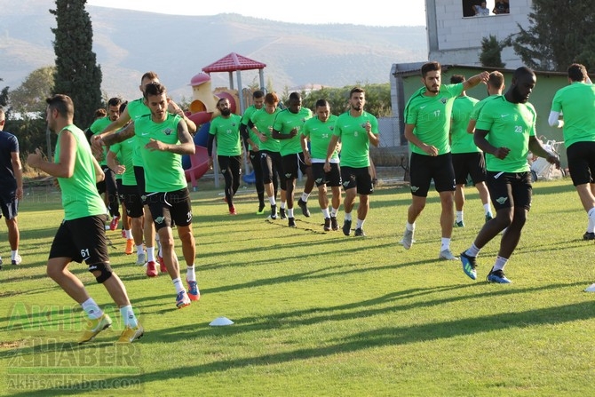 Akhisarspor Teknik Heyeti, Krasnodar maçı öncesi değerlendirmelerde bulu 35