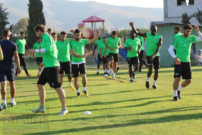 Akhisarspor Teknik Heyeti, Krasnodar maçı öncesi değerlendirmelerde bulu 38