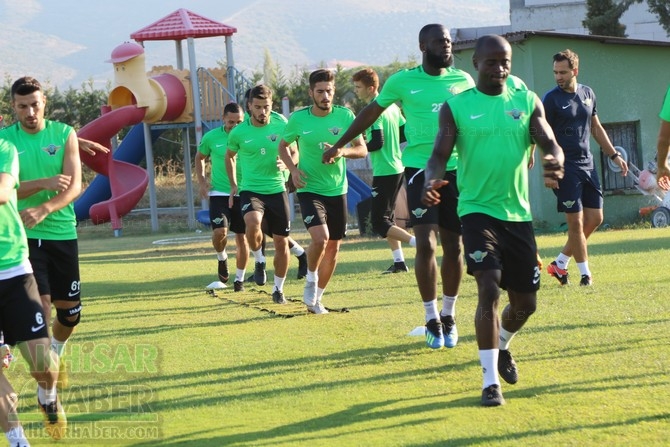 Akhisarspor Teknik Heyeti, Krasnodar maçı öncesi değerlendirmelerde bulu 39