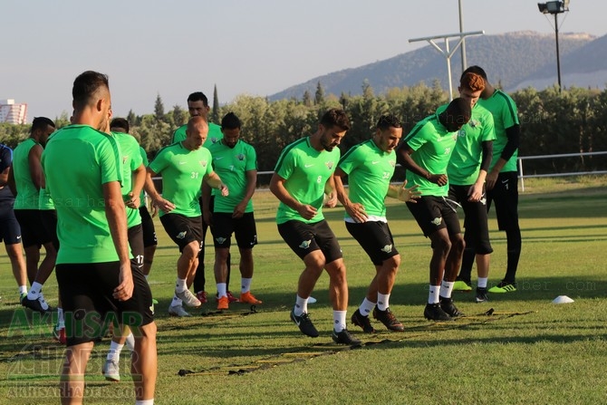 Akhisarspor Teknik Heyeti, Krasnodar maçı öncesi değerlendirmelerde bulu 45