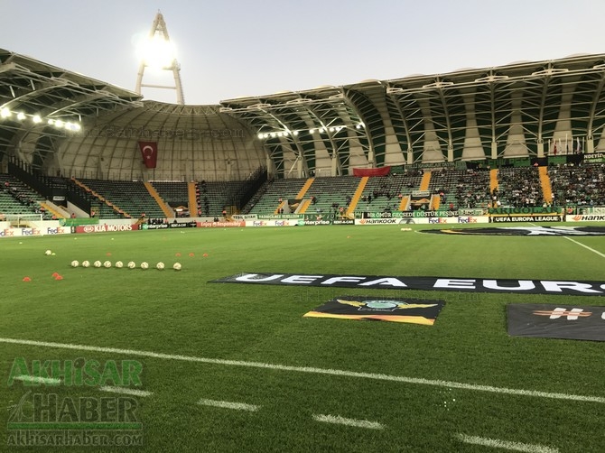 Akhisarspor, Krasnodar maçı öncesi Spor Toto Akhisar Belediye Stadyumund 16