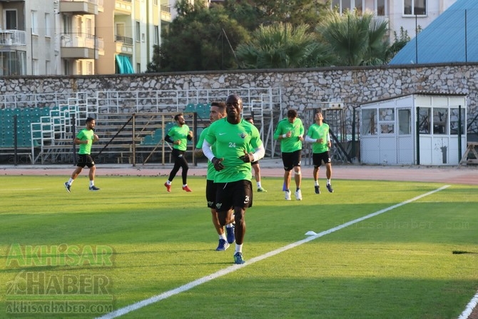 Akhisarspor, şehir stadyumunda çalışmalarını sürdürdü 14