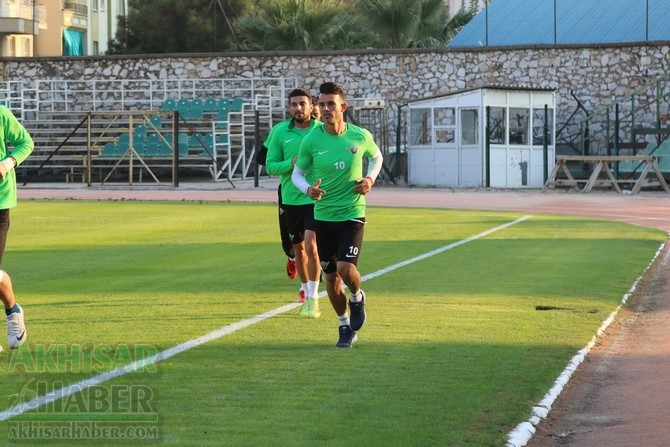 Akhisarspor, şehir stadyumunda çalışmalarını sürdürdü 16