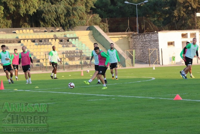 Akhisarspor, şehir stadyumunda çalışmalarını sürdürdü 28