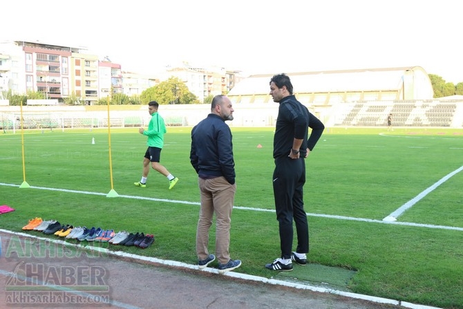 Akhisarspor, şehir stadyumunda çalışmalarını sürdürdü 3