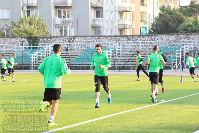 Akhisarspor, şehir stadyumunda çalışmalarını sürdürdü 4