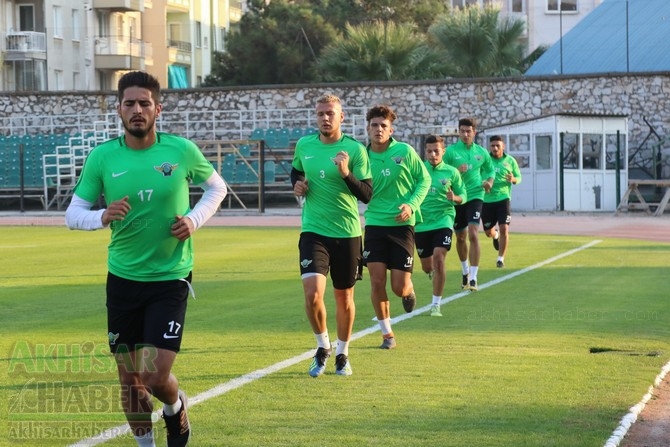 Akhisarspor, şehir stadyumunda çalışmalarını sürdürdü 8