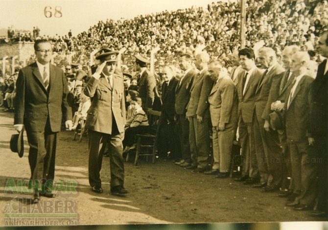 Akhisar tarihine yolculuk! 23 Ekim 2018 tarihli geçmişten 10 fotoğraf 8