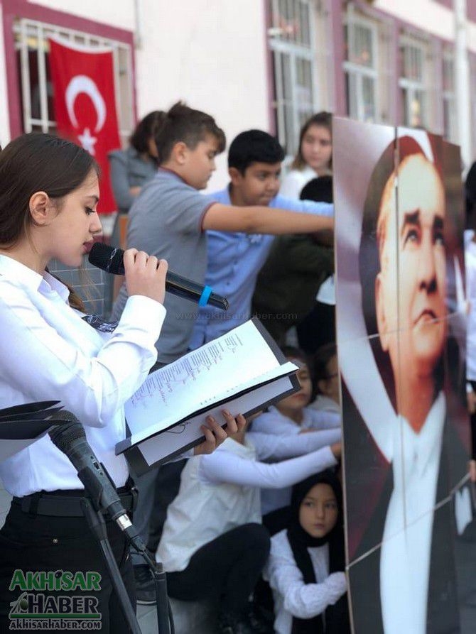 Gazi Ortaokulu, Ata’sını saygıyla andı 37