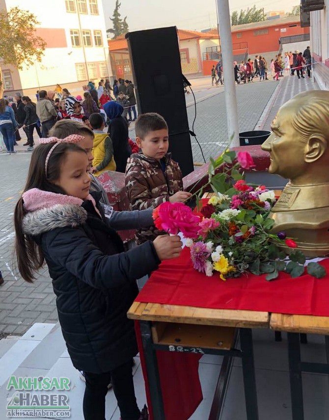 Gazi Ortaokulu, Ata’sını saygıyla andı 39