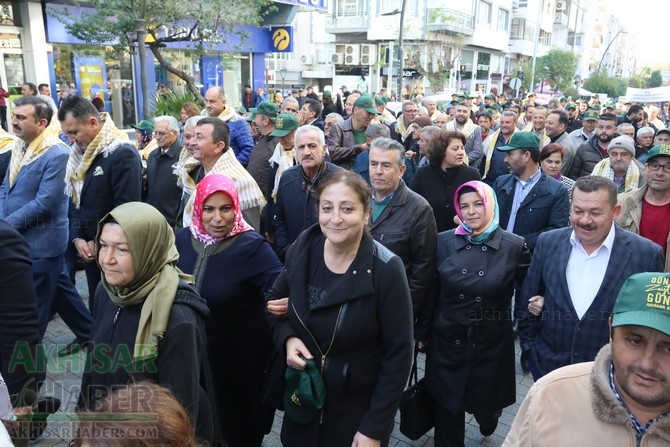 Akhisar'da Dünya zeytin Günü yürüyüşü renkli görüntülere sahne oldu 26