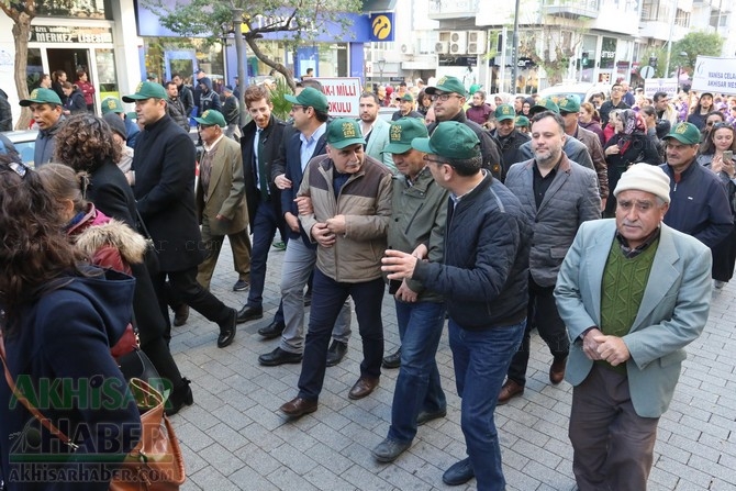 Akhisar'da Dünya zeytin Günü yürüyüşü renkli görüntülere sahne oldu 37