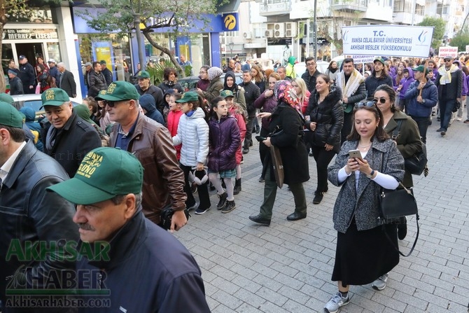 Akhisar'da Dünya zeytin Günü yürüyüşü renkli görüntülere sahne oldu 40