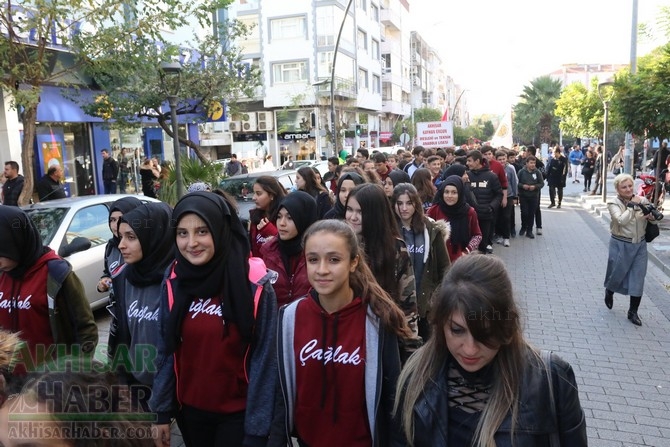 Akhisar'da Dünya zeytin Günü yürüyüşü renkli görüntülere sahne oldu 54