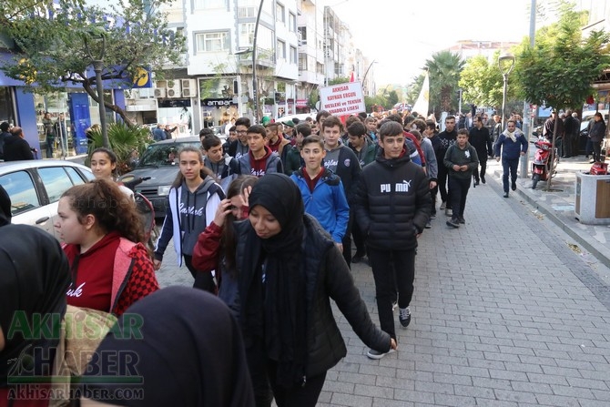 Akhisar'da Dünya zeytin Günü yürüyüşü renkli görüntülere sahne oldu 56