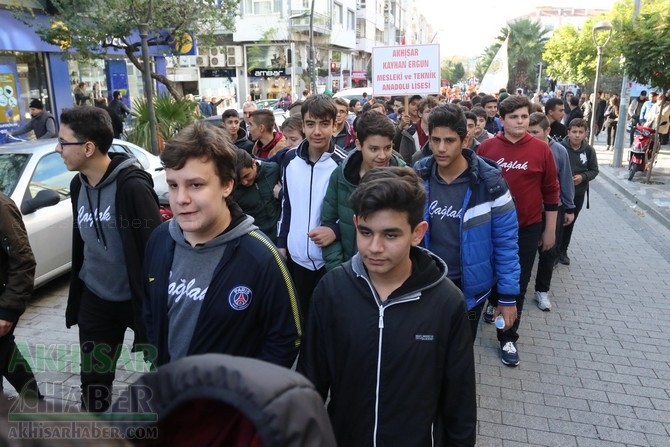 Akhisar'da Dünya zeytin Günü yürüyüşü renkli görüntülere sahne oldu 58