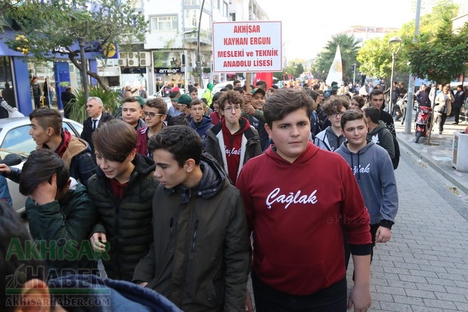 Akhisar'da Dünya zeytin Günü yürüyüşü renkli görüntülere sahne oldu 60