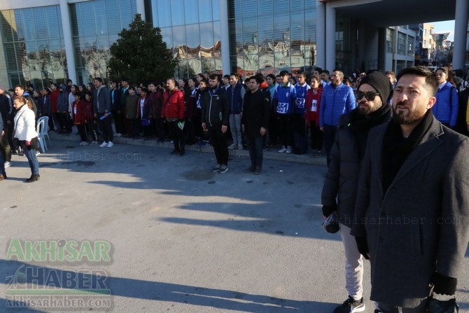 Akhisar'da 27 Aralık Atatürk Kır Koşusu başladı 26