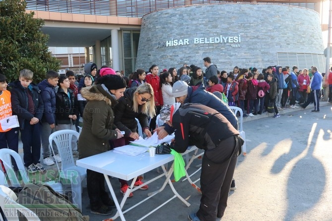 Akhisar'da 27 Aralık Atatürk Kır Koşusu başladı 3