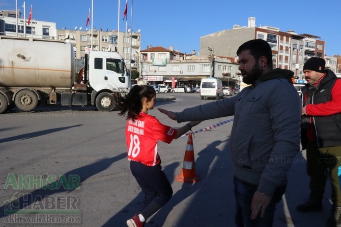 Akhisar'da 27 Aralık Atatürk Kır Koşusu başladı 31