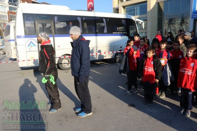 Akhisar'da 27 Aralık Atatürk Kır Koşusu başladı 5