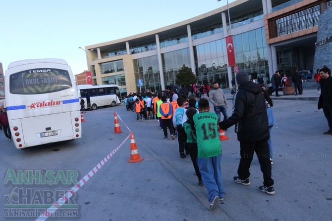 Akhisar'da 27 Aralık Atatürk Kır Koşusu başladı 75