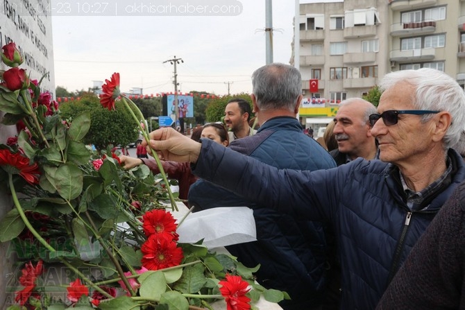 23 Nisan Ulusal Egemenlik ve Çocuk Bayramı Atatürk Anıtı çelenk sunma tö 107