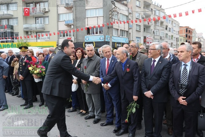 23 Nisan Ulusal Egemenlik ve Çocuk Bayramı Atatürk Anıtı çelenk sunma tö 12