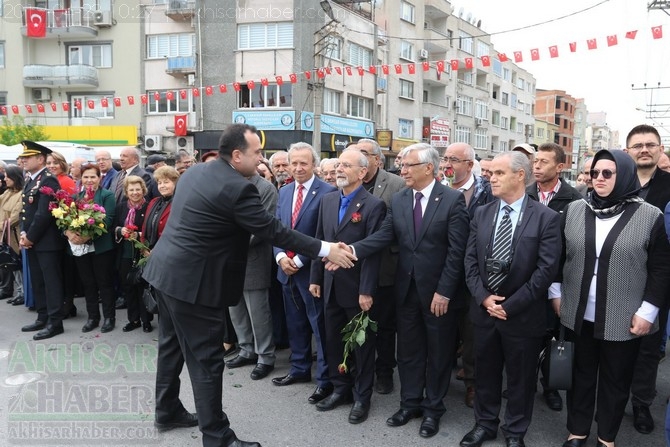 23 Nisan Ulusal Egemenlik ve Çocuk Bayramı Atatürk Anıtı çelenk sunma tö 13