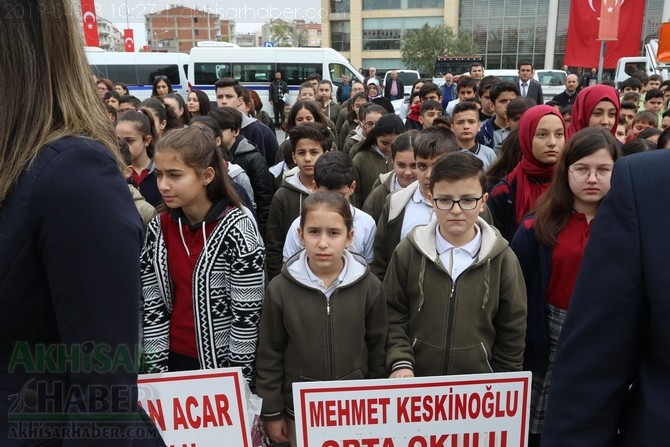 23 Nisan Ulusal Egemenlik ve Çocuk Bayramı Atatürk Anıtı çelenk sunma tö 45