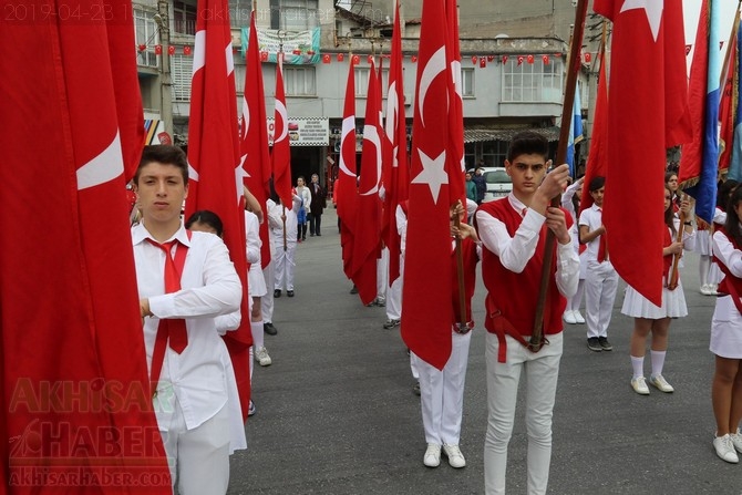 23 Nisan Ulusal Egemenlik ve Çocuk Bayramı Atatürk Anıtı çelenk sunma tö 58