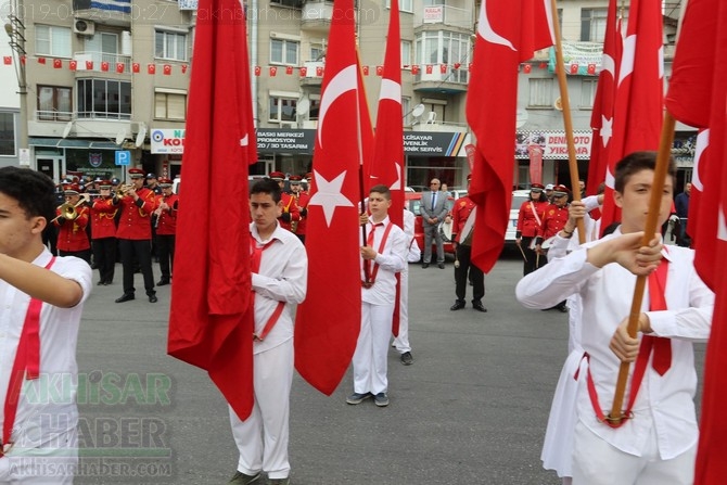 23 Nisan Ulusal Egemenlik ve Çocuk Bayramı Atatürk Anıtı çelenk sunma tö 59