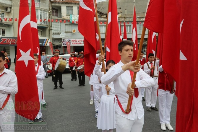 23 Nisan Ulusal Egemenlik ve Çocuk Bayramı Atatürk Anıtı çelenk sunma tö 61