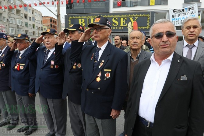 23 Nisan Ulusal Egemenlik ve Çocuk Bayramı Atatürk Anıtı çelenk sunma tö 67