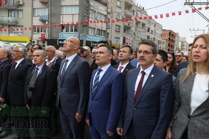 23 Nisan Ulusal Egemenlik ve Çocuk Bayramı Atatürk Anıtı çelenk sunma tö 70