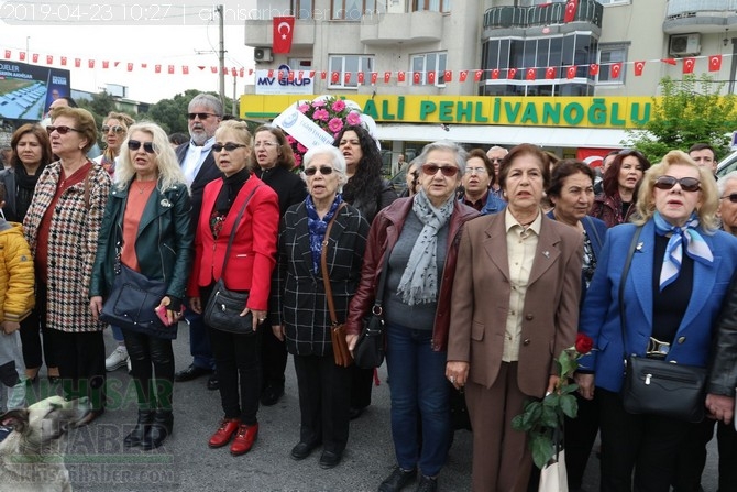 23 Nisan Ulusal Egemenlik ve Çocuk Bayramı Atatürk Anıtı çelenk sunma tö 78